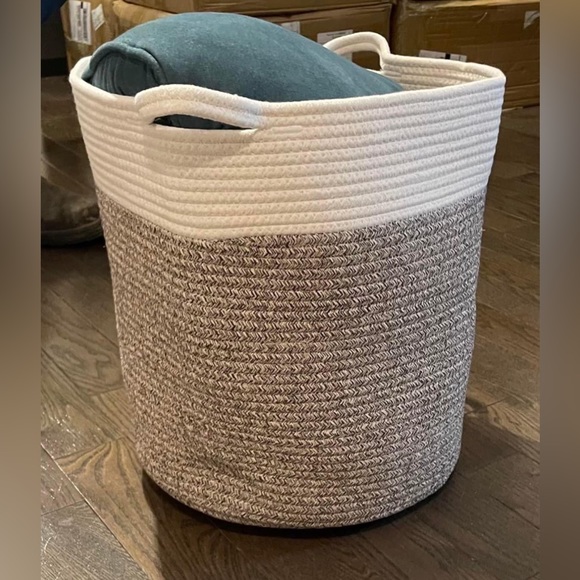 Rope Basket - Picture 2 of 2